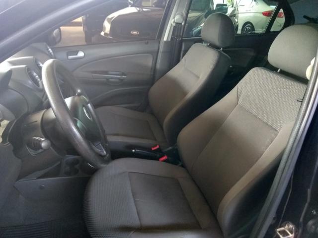 Volkswagen Voyage VOYAGE 1.6 MI TREND 8V FLEX 4P MANUAL 4P - Foto 5