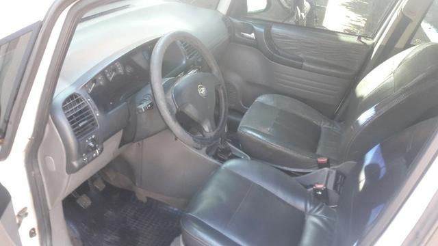 Zafira 2.0 Confort - Foto 8