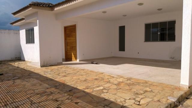 Samuel Pereira oferece: Casa Sobradinho RK 4 Suites Alto Padrão Churrasqueira Aceita troca