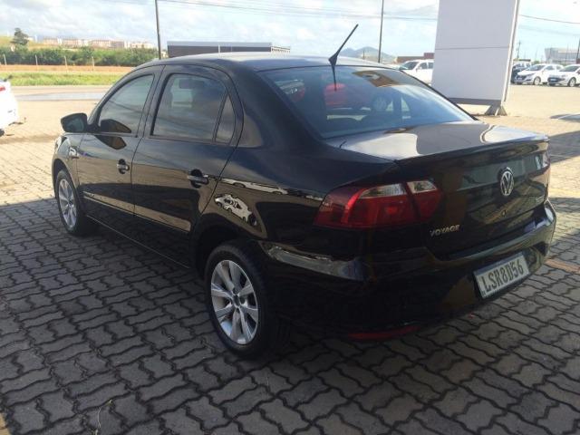 Vw - Volkswagen Voyage 1.6 Comfortline - Foto 7