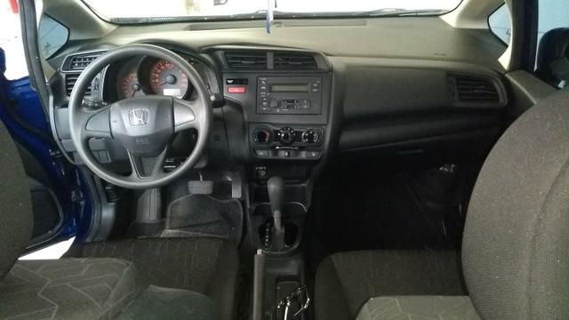 Honda fit lx 1.5 automatico 2015 com 33.000KM rodado ipva 2019 e transferência grátis - Foto 8