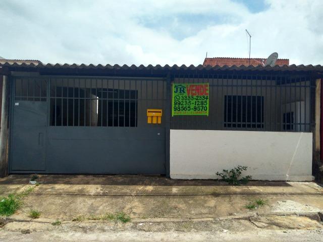 Lote com 02 residencias na Qd 804