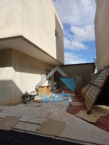 Uberaba, sobrado, três quartos, duas suítes, garagem, terraço. - Foto 2