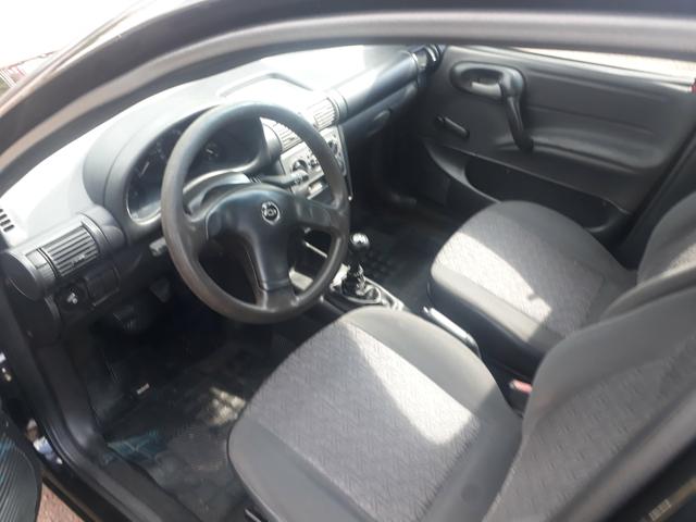 Gm CORSA CLASSIC LIFE 1.0 SUPER CONSERVADO PLACA A 2005 - Foto 13