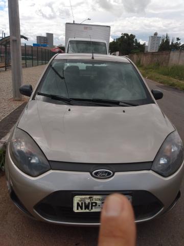 Ford Fiesta sedan prata ouro completo 1.6 - Foto 3
