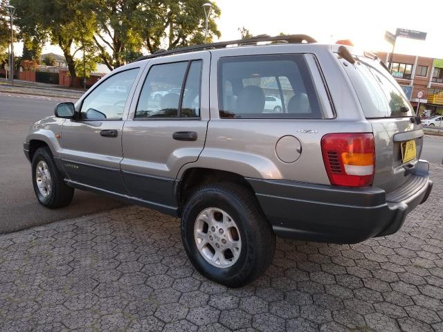 Grand Cherokke Laredo 4X4 4.0 4P - Foto 7
