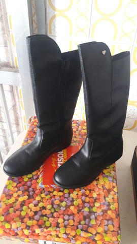 Bota preta Marisol n 35