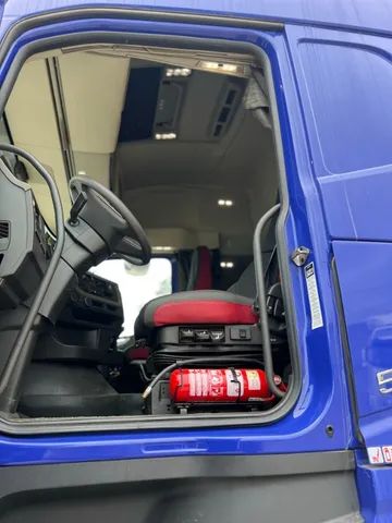 Caminhão Volvo FH540 6x4 2021/2021 - Azul 160mil km