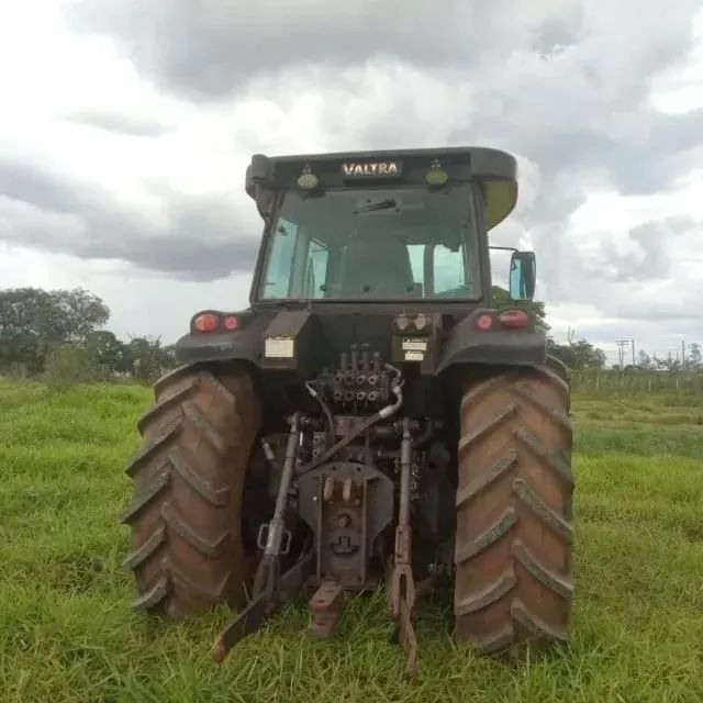 Trator Valtra BH 180