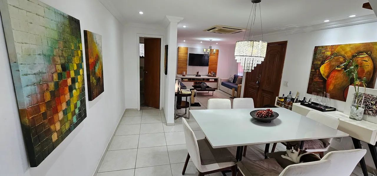 Linda e espaçosa casa - Foto 4