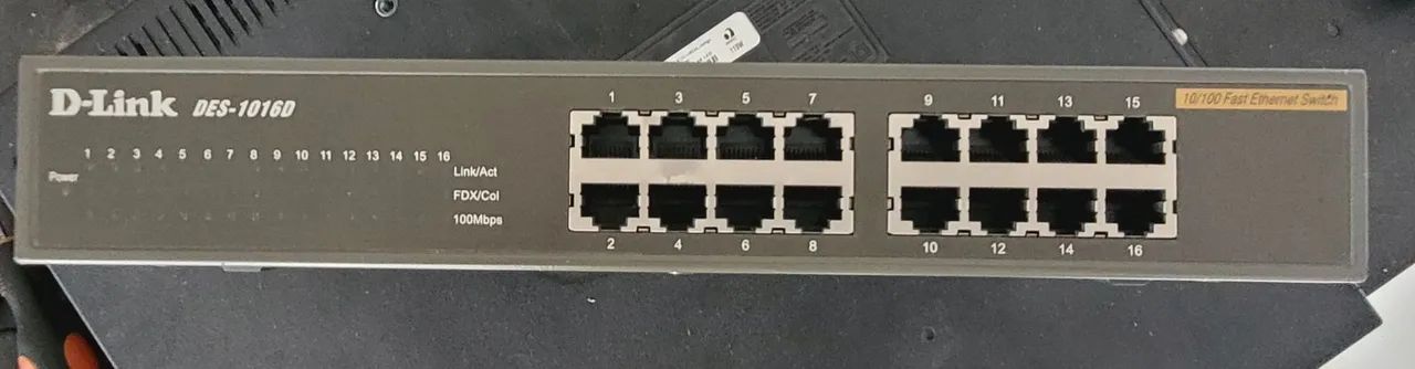 Switch D-Link DES-1016D 16 PORTAS
