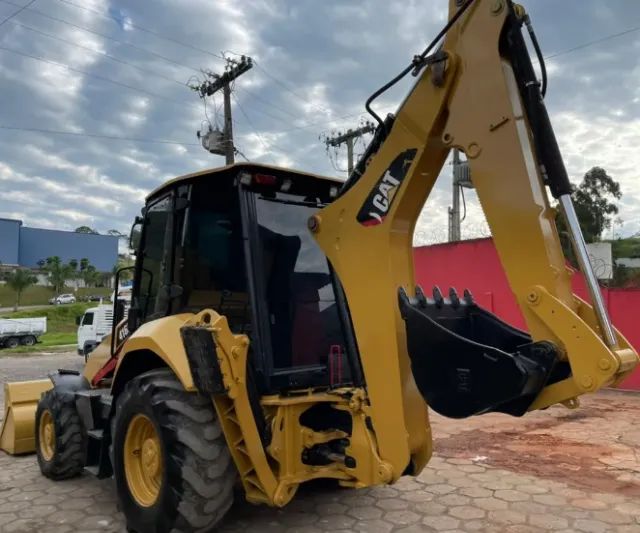 Retro escavadeira Caterpillar 416 2017 (transferência de divida) - Foto 5