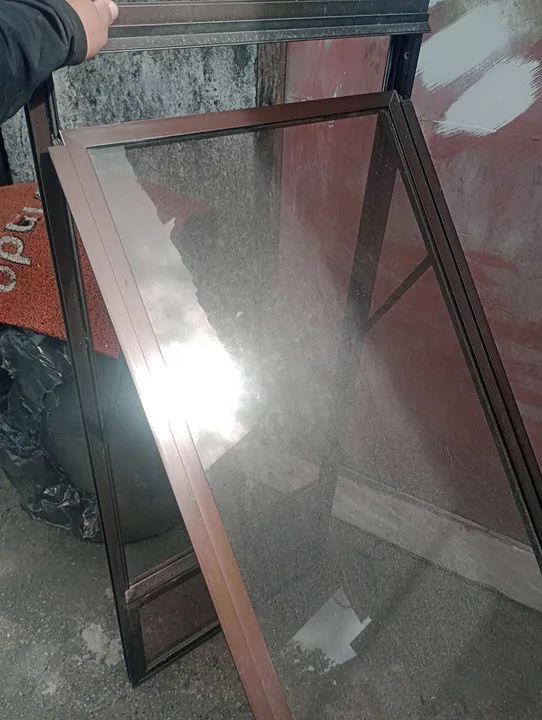 Portão de Alumínio com Vidro - Foto 2