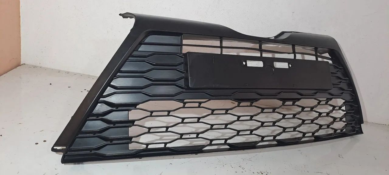 Grade Yaris 2021/ 2023 Com Detalhe ESTE PRODUTO NÃO ESTÁ COM FRETE INCLUSO - Foto 3