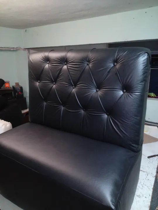 Sofa booth capitonado vslor por metro linear