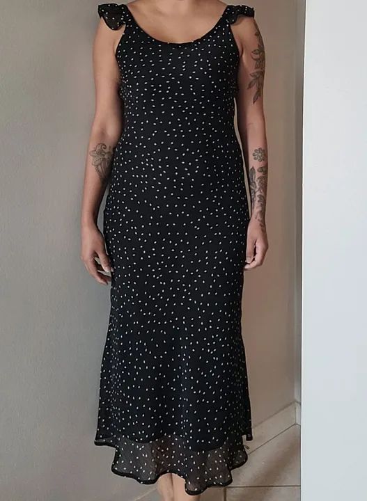 Vestido midi preto
