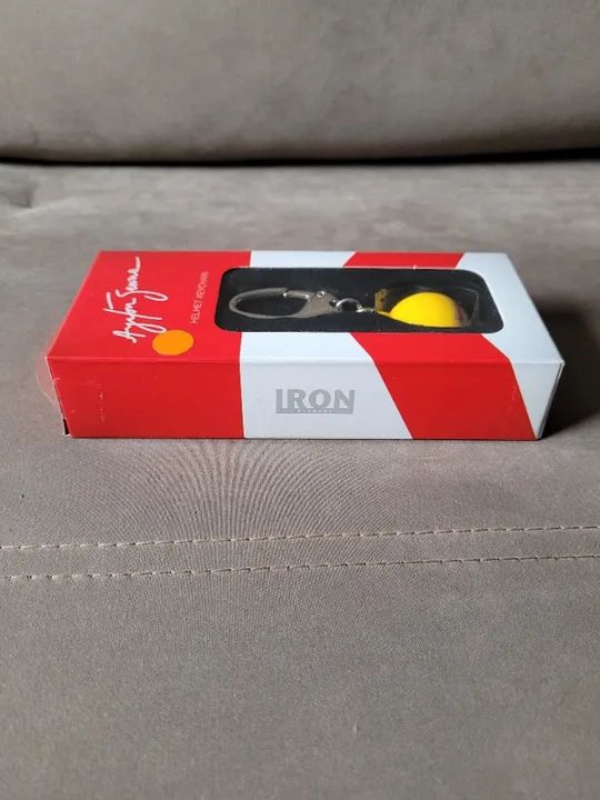 (Novo) Chaveiro Capacete Ayrton Senna - Iron Studios - Foto 4