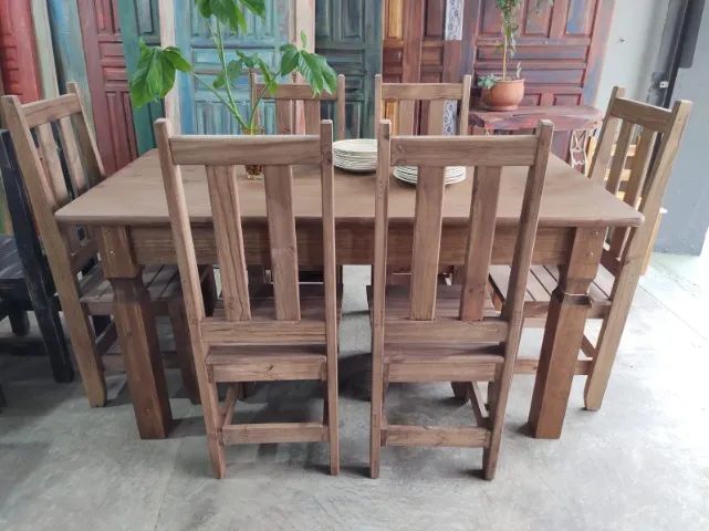 Mesa de Madeira Maciça 