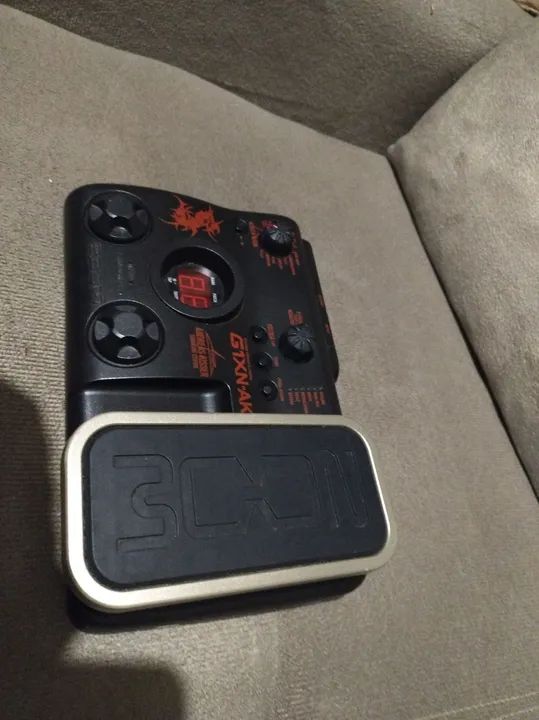 Pedal Zoom G1Xn-AK Andreas Kisser Signature - Instrumentos