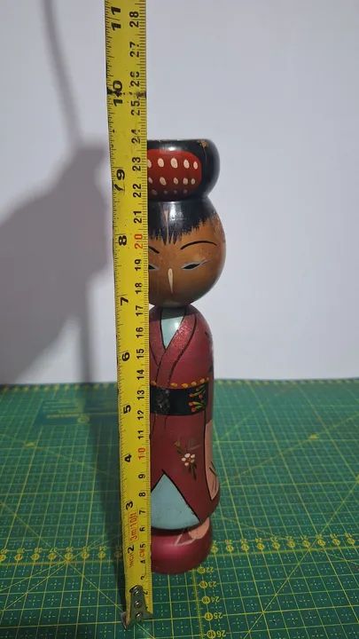 Gueixa de madeira pintada à mão - Foto 4