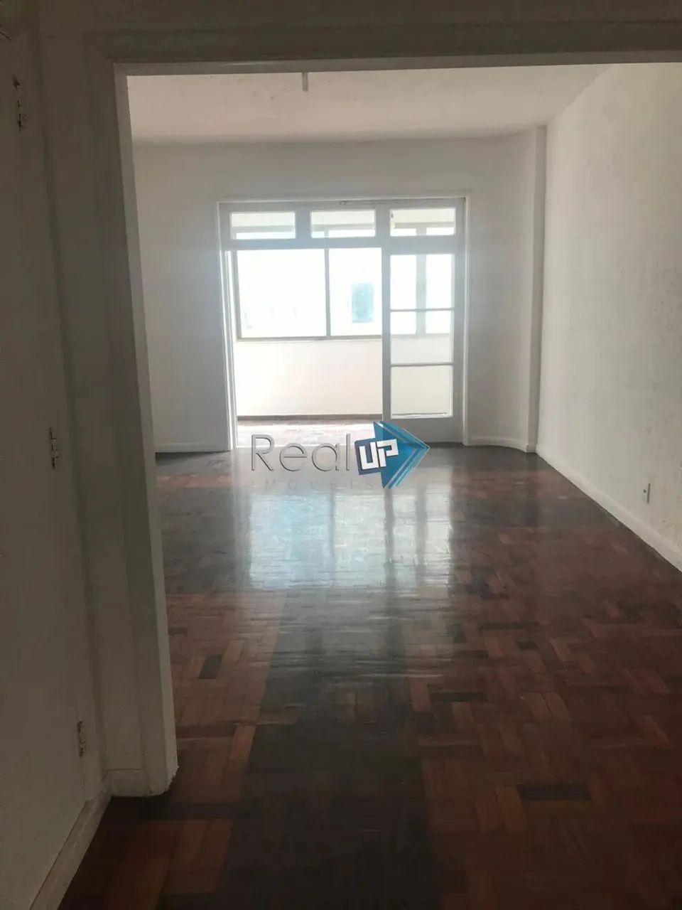 Apartamento com 3 quartos em Copacabana