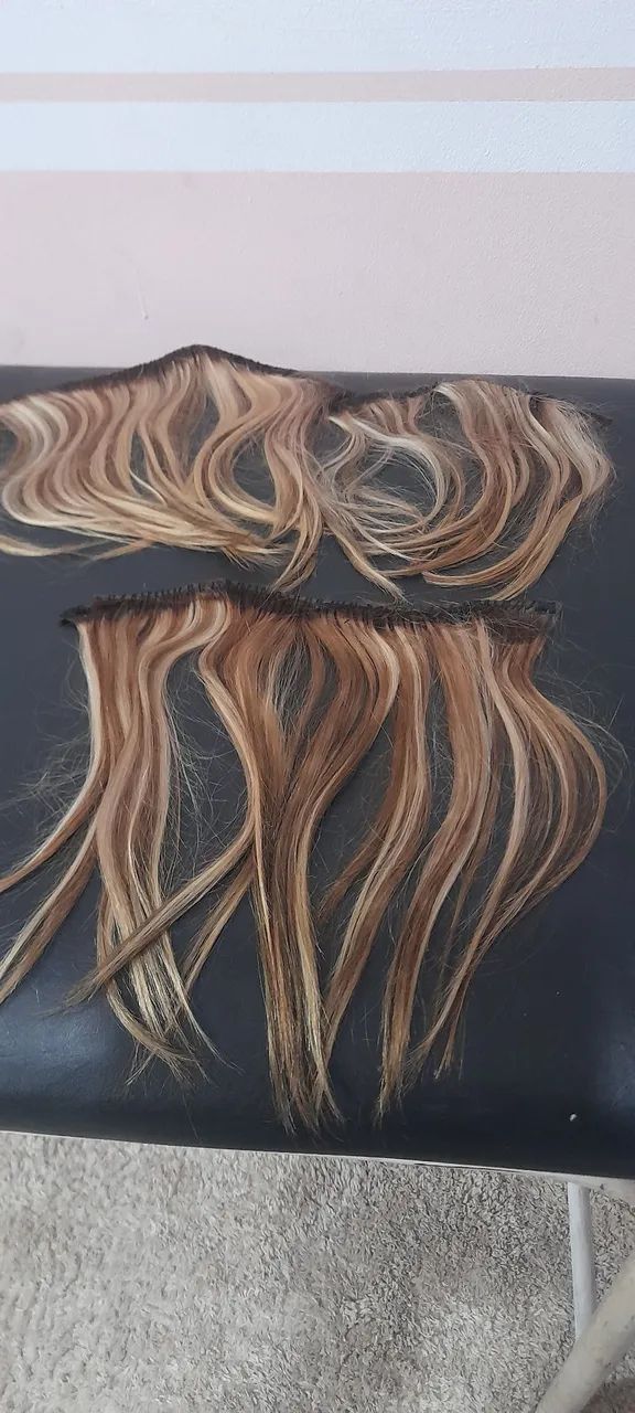Extensão de cabelo loira e castanha