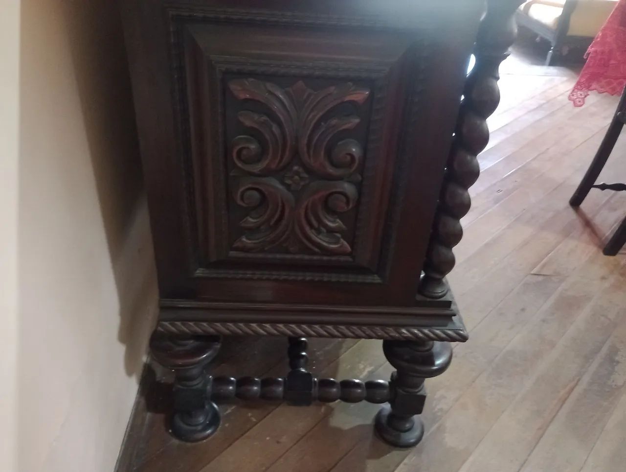 Vendo conjunto de móveis coloniais centenários. - Foto 4
