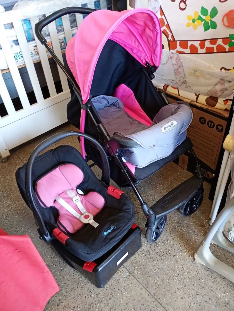 Carrinho de bebê completo com bebê conforto kit 4 peças  - Foto 3