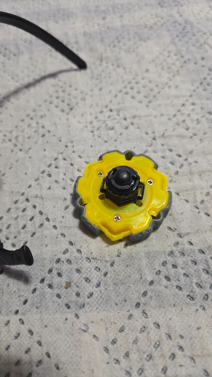 Beyblade Variares - Foto 3