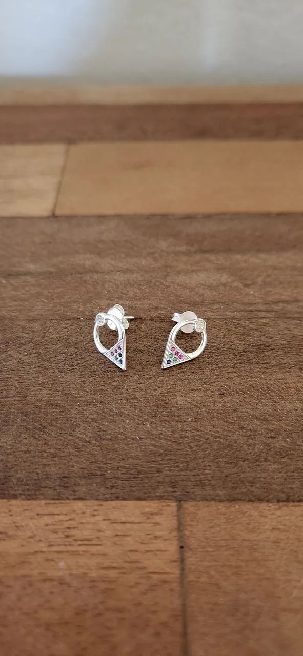 Lindo brinco em prata em gota azul turquesa!!! - Foto 2