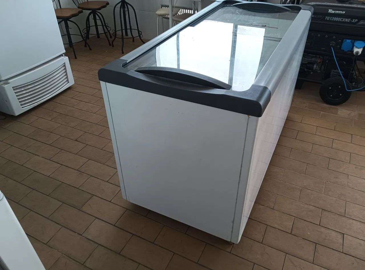 Freezer Expositor Metalfrio 400LNF40SS - Gastronomia e Hotelaria