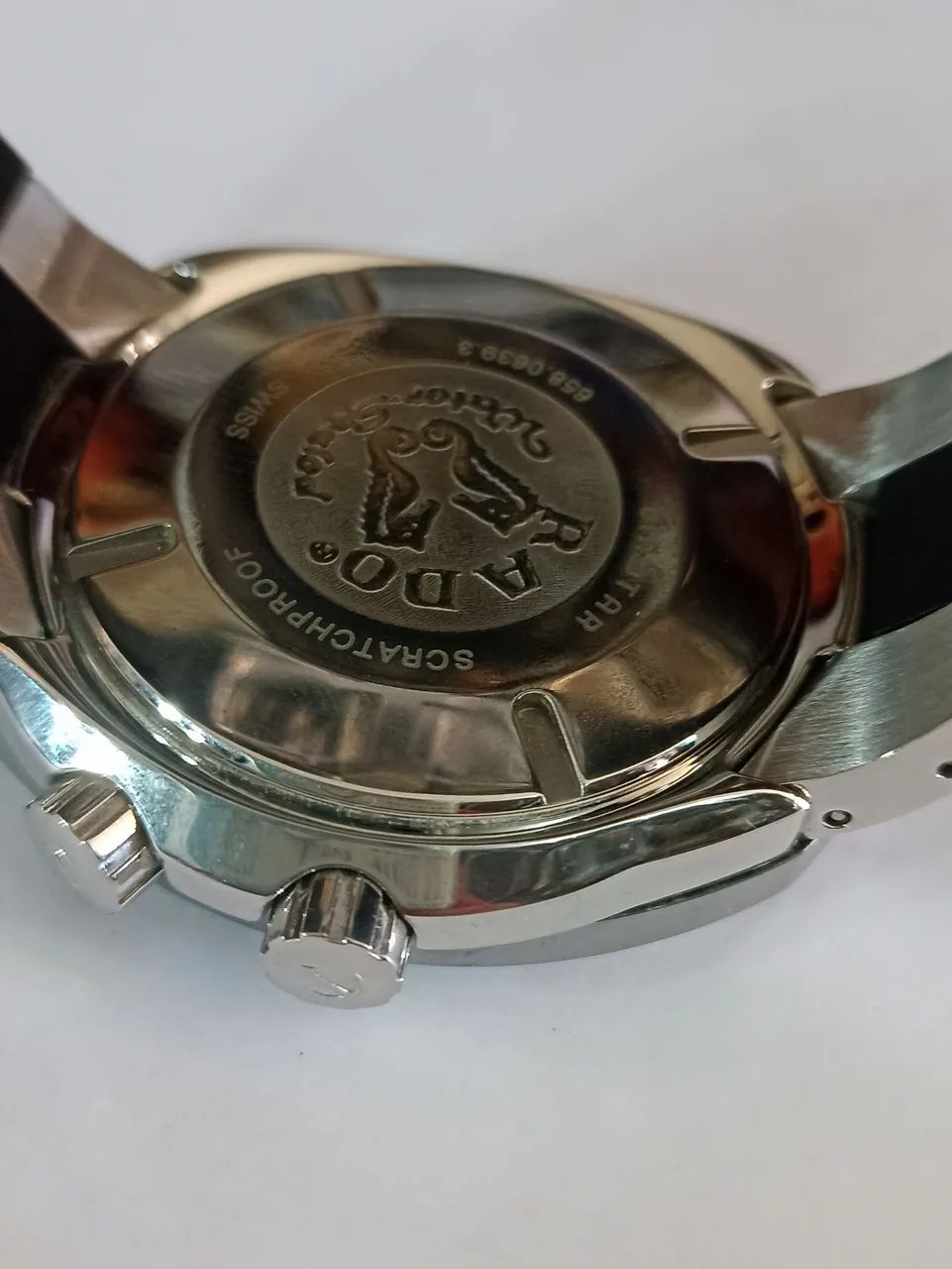 Relógio marca Rado estilo GMT estado de novo  - Foto 4
