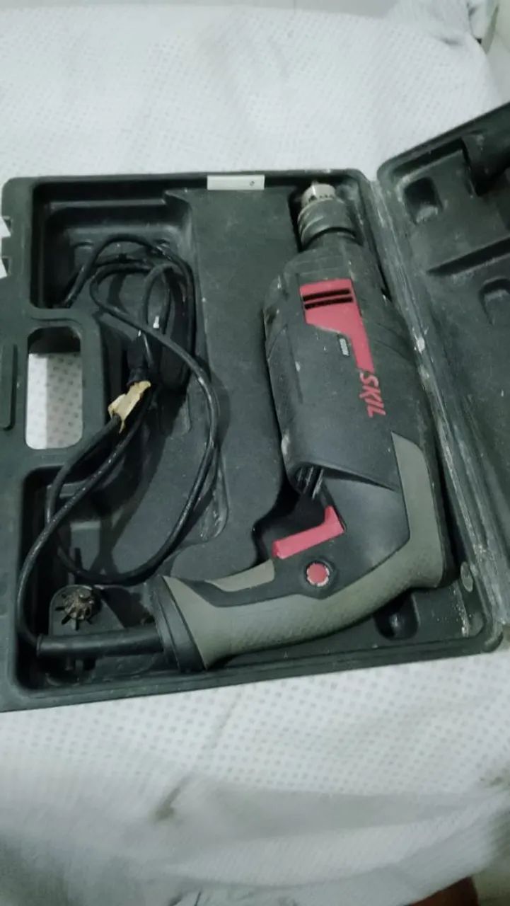 Furadeira de impacto.