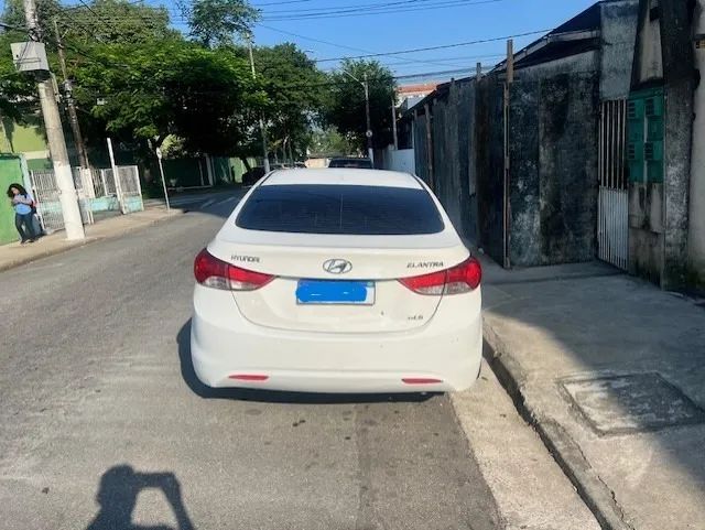 HYUNDAI ELANTRA 1.8 - Foto 2