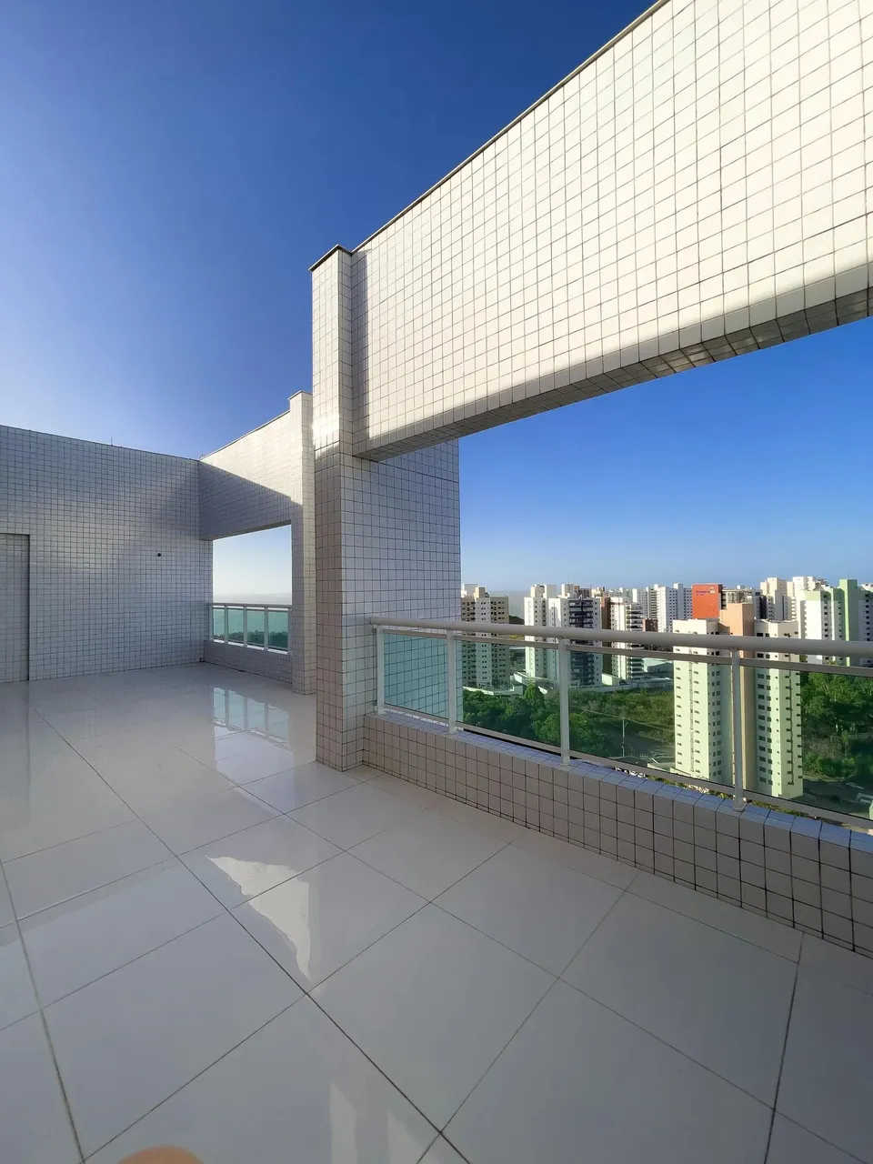 Vendo Apartamento COBERTURA 15º ANDAR 382M² CONDOMÍNIO PELION