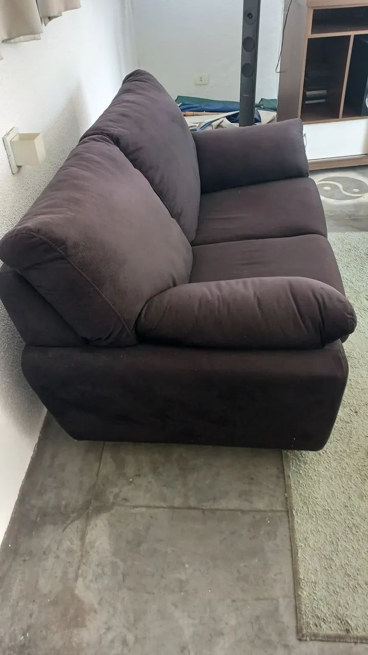 Sofá de canto confortável e espaçoso