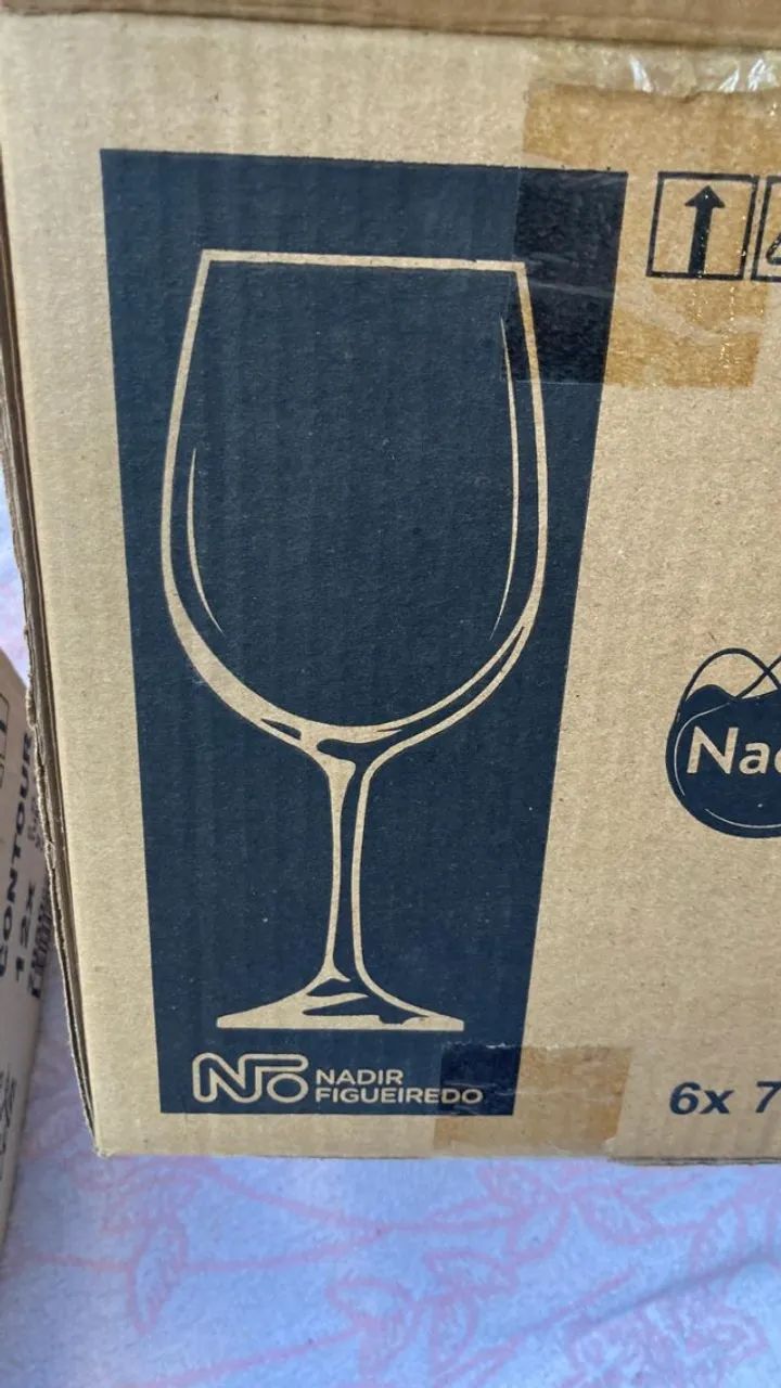taças de vinho Nadir figueiredo