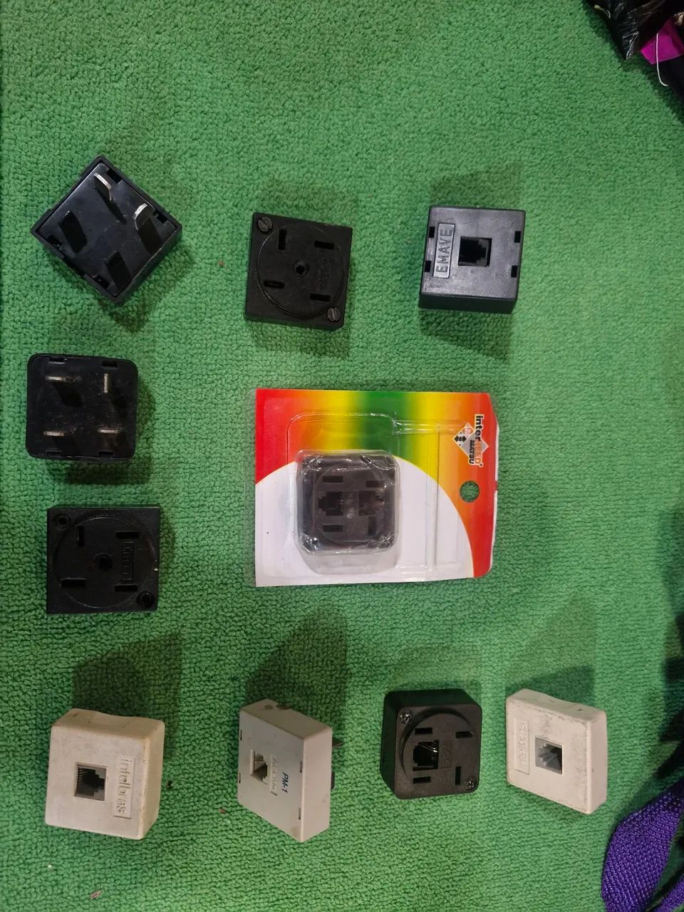 Adaptadores de Tomada e Conectores de Rede - Foto 3