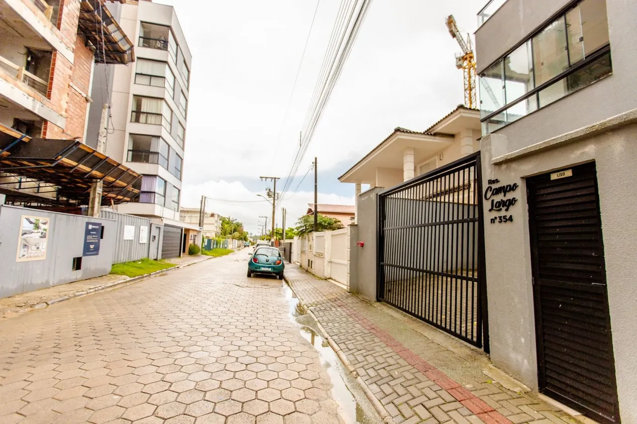 Imóvel para aluguel com 68 metros quadrados com 2 quartos em Itacolomi - Balneário Piçarra