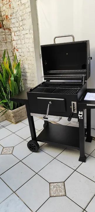 Churrasqueira  Americana com levantamento da Caixa de Fogo