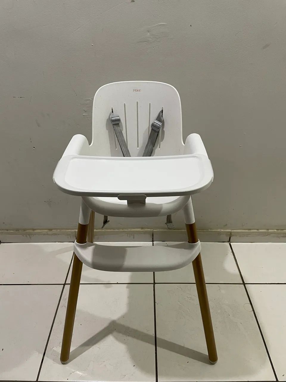 Cadeira de alimentação Poke