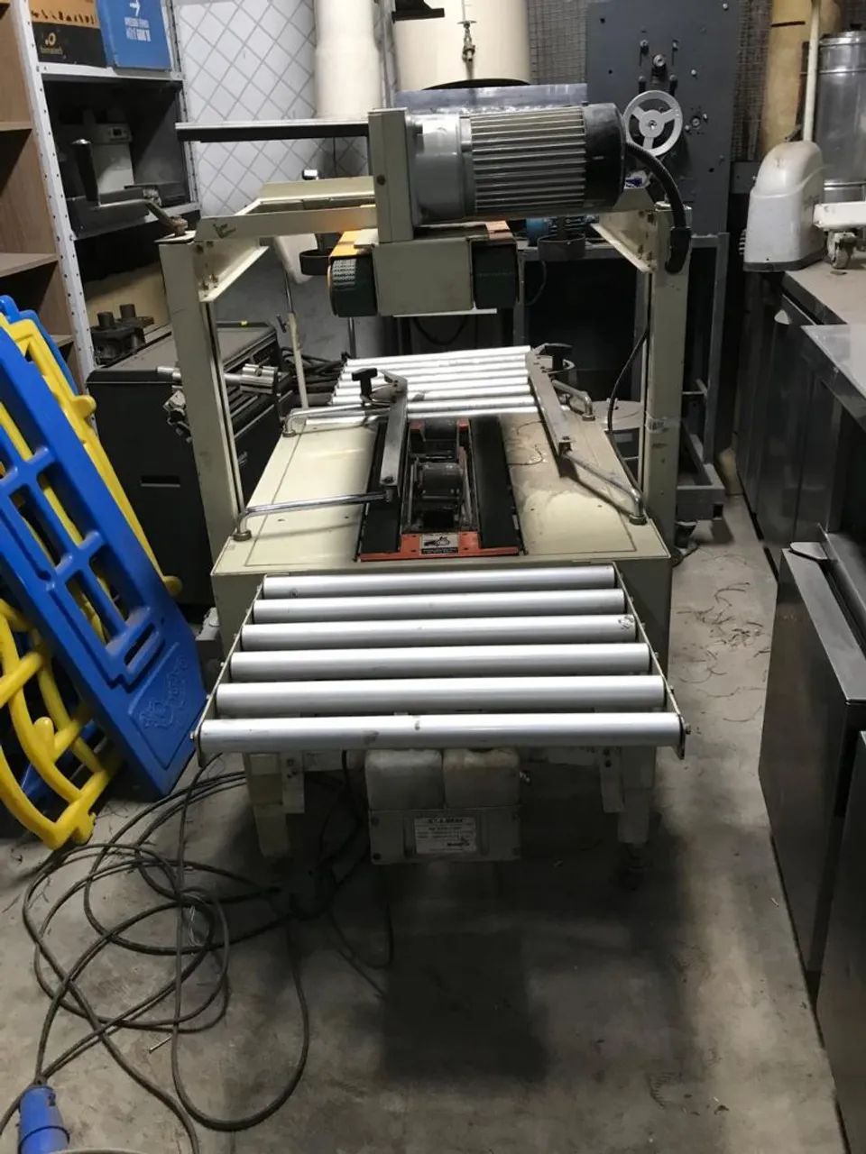 Fechadora de caixa semi automática Furnax RPB 05