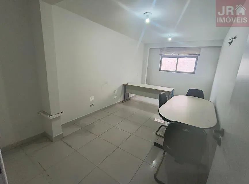 Imóvel para aluguel possui 400 metros quadrados com 14 quartos - Foto 15