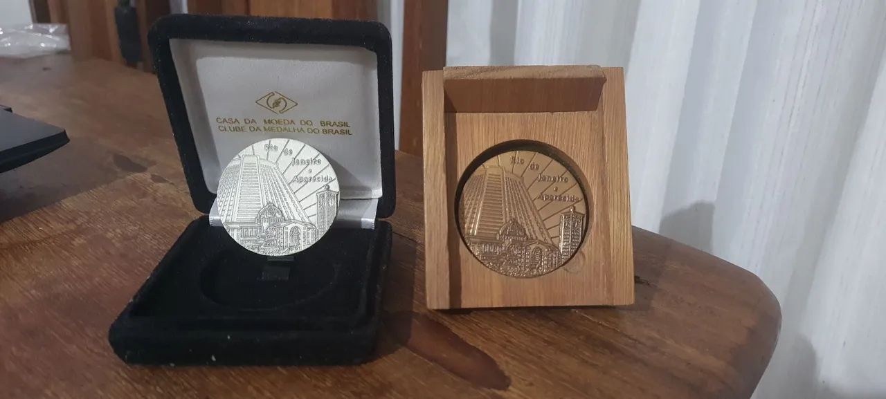 MEDALHAS DO PAPA FRANCISCO  - Foto 2
