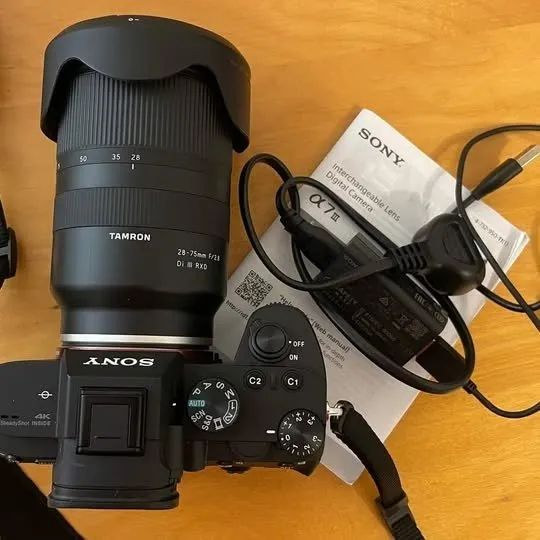 Sony Alpha 7 III Full Frame + Lente Tamron 28-75mm F/2.8 - Câmeras