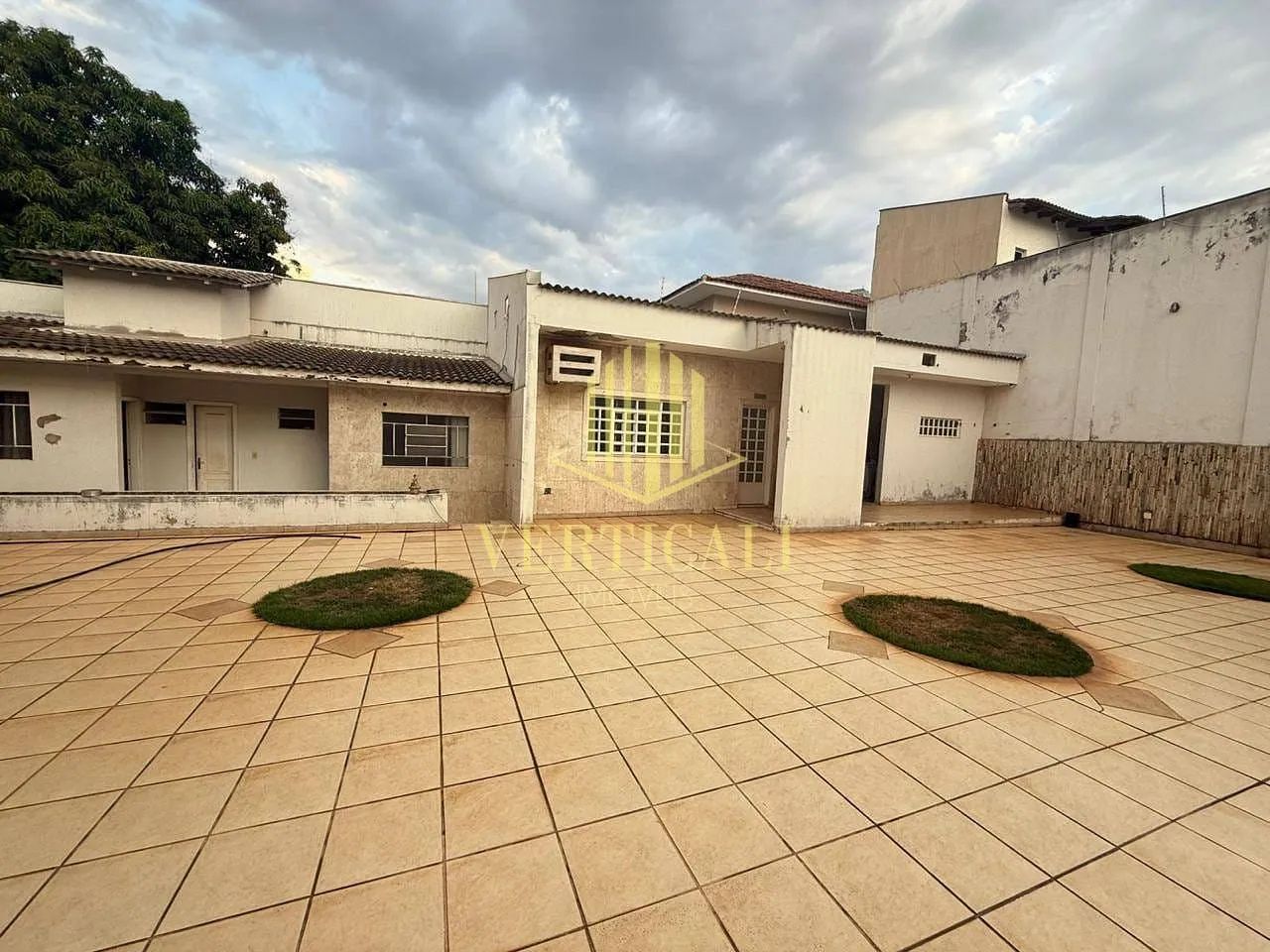 Casa comercial à Venda, Jardim Cuiabá, Cuiabá, MT