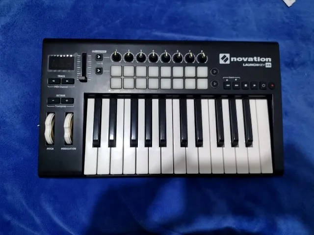 teclado midi launchkey 25 teclas mk2