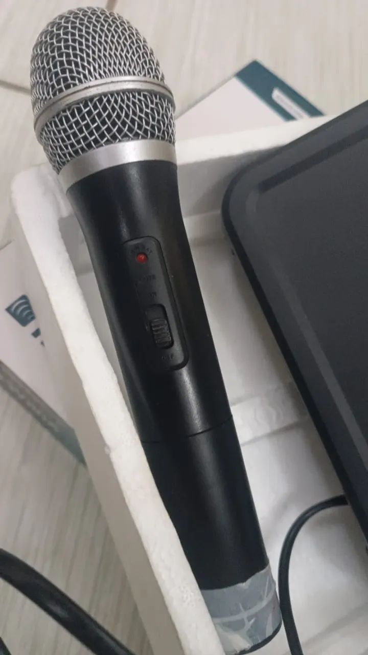 WIRELESS VOKAL MICROPHONES + BASE + ACCESSORIES - READY TO USE!64352268953089124