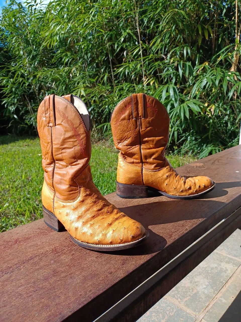 Botas de Couro de Avestruz Legítimo.