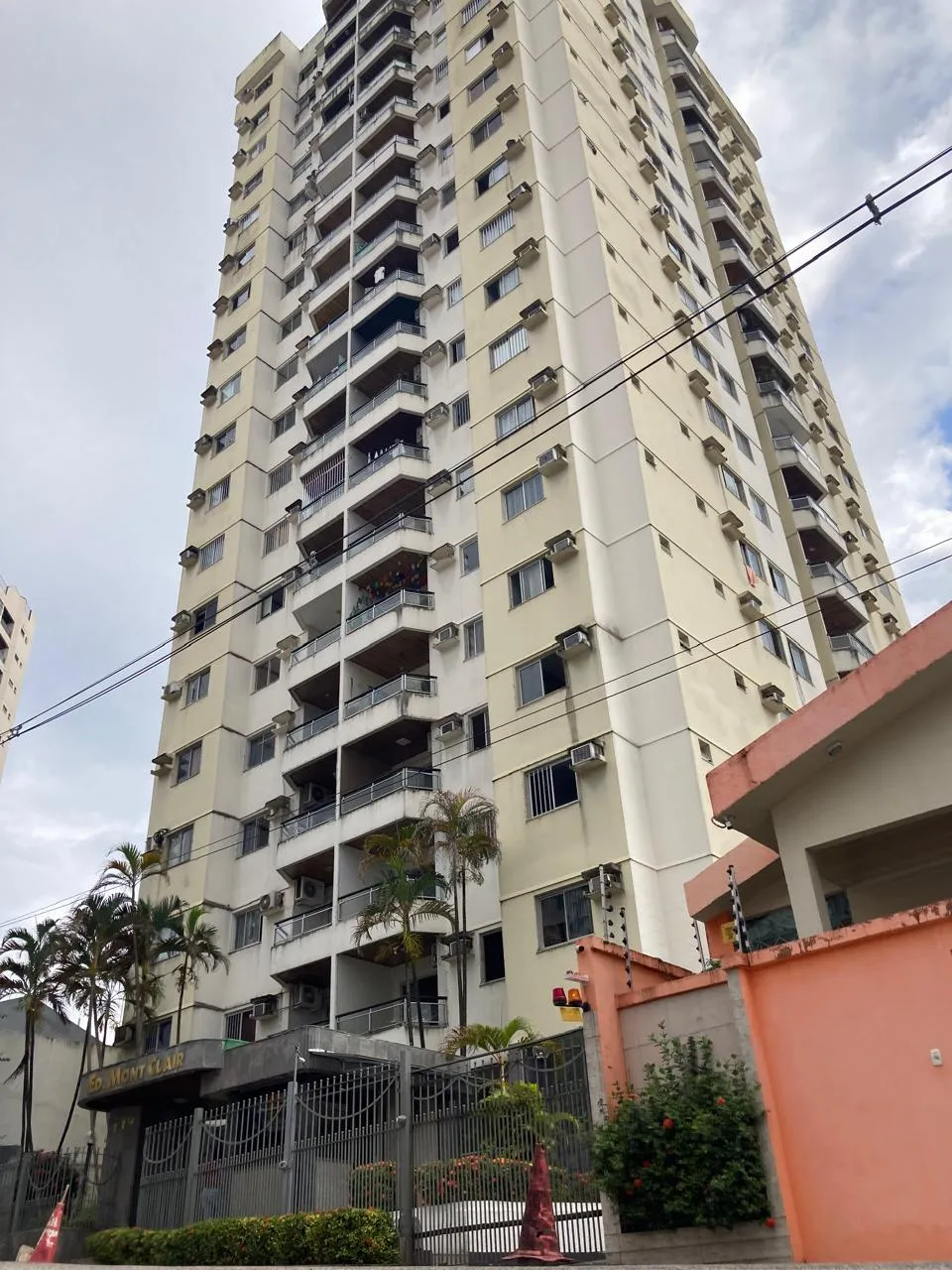 Mont Clair - andar alto - 3 quartos sendo 2 suites - 1 vaga de garagem - Apartamento Refor